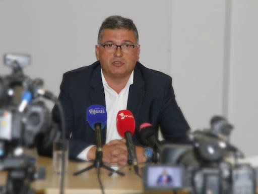 EKSKLUZIVNO: Otkrivamo ime podgoričkog advokata kome je na privatni račun leglo više od pola miliona evra!