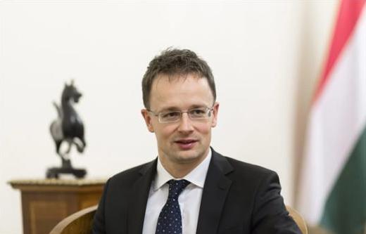 Sijarto danas u Crnoj Gori: Uručuje donaciju od 200 hiljada vakcina