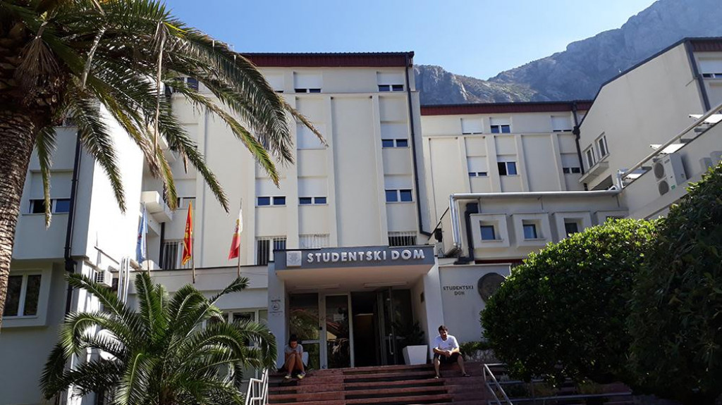 Studente iz domova iselili 22 dana prije roka