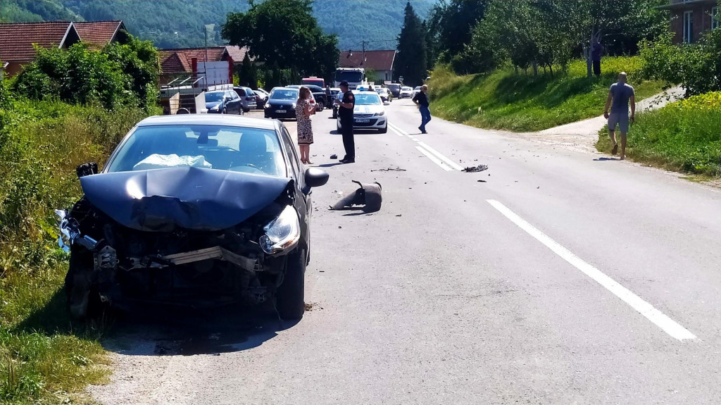 Saobraćajna nezgoda u Zatonu kod Bijelog Polja, petoro povrijeđeno