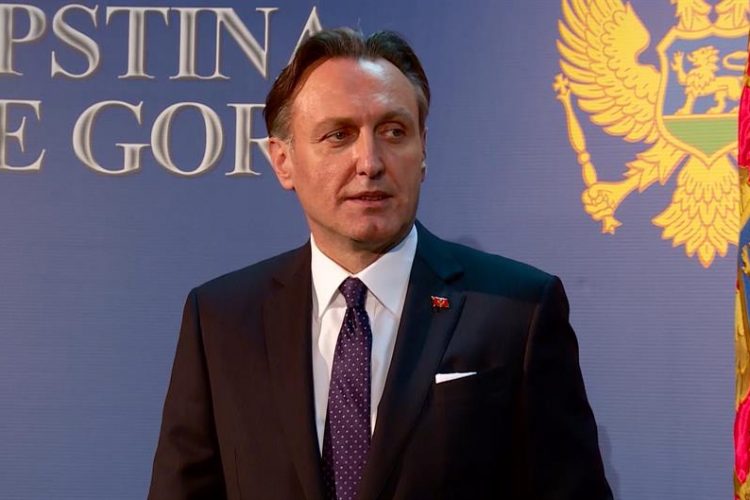 Fond PIO istražuje: Kako je Ranko Krivokapić penzionisan po neustavnom zakonu?