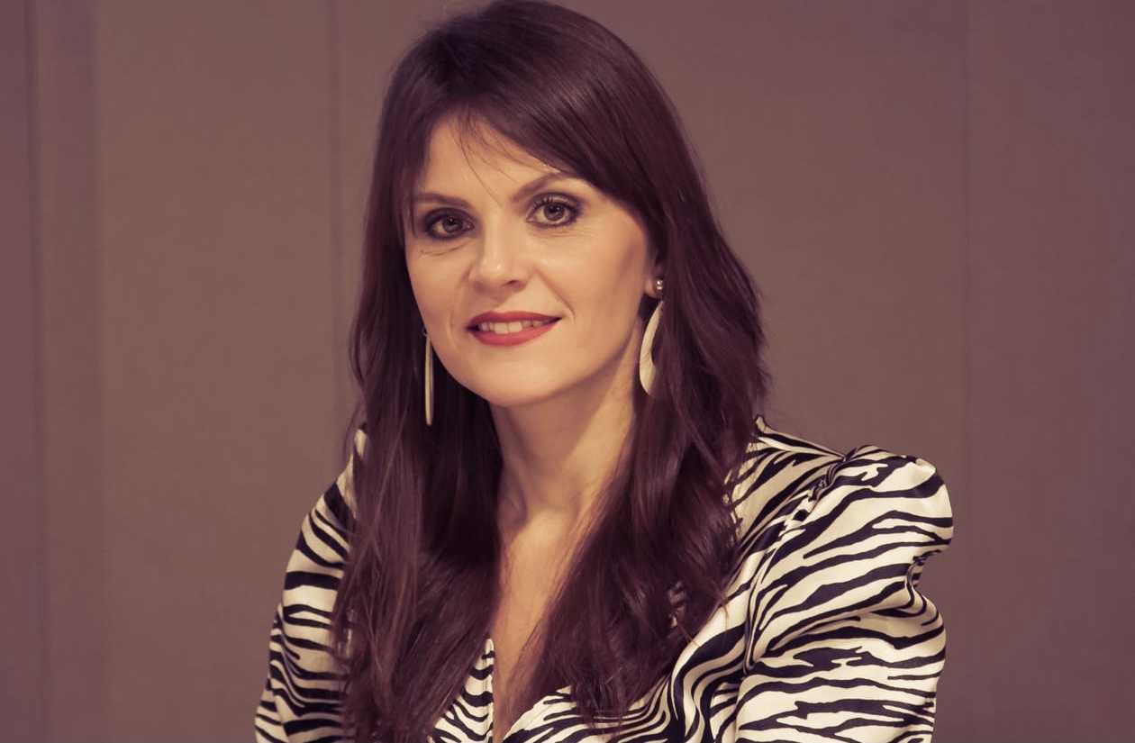 Bivša portparolka Ljubica Gojković Vukićević: Ministarka Vesna Bratić i saradnici su se poigrali sa mojim životom, otjerali su me sa posla, ovo nije “naša Vlada” za koju sam se borila!