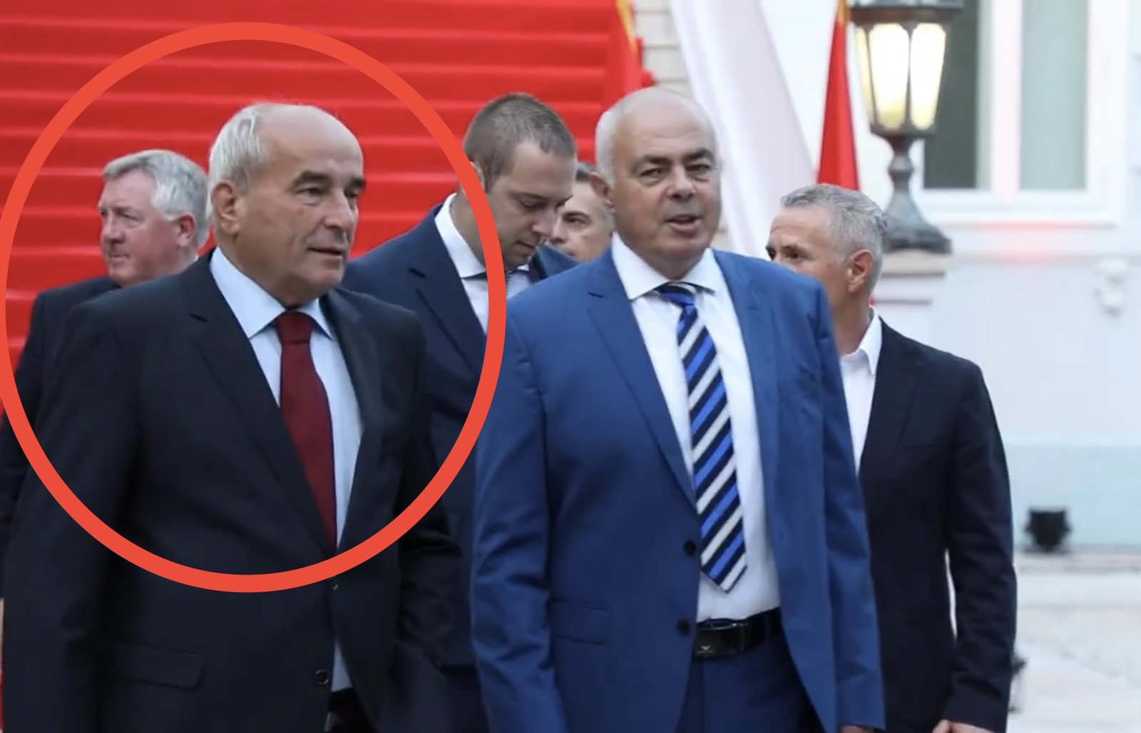 Baš je “osvježilo”: Umjesto da je u pritvoru, Branko Vujović Milov gost na proslavi 13. jula!