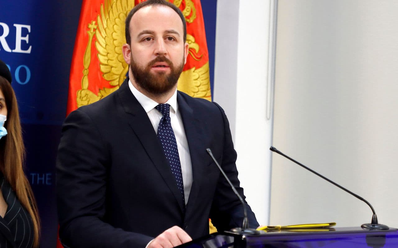 Nikolić tvrdi: U hotelu sam boravio mjesec a ne sto dana; DPS je platio najam sobe po punoj cijeni