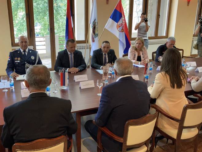 Vulin poručuje iz Drvara: Srbija koju vodi Vučić pomoći će svim Srbima, gdje god oni živjeli!