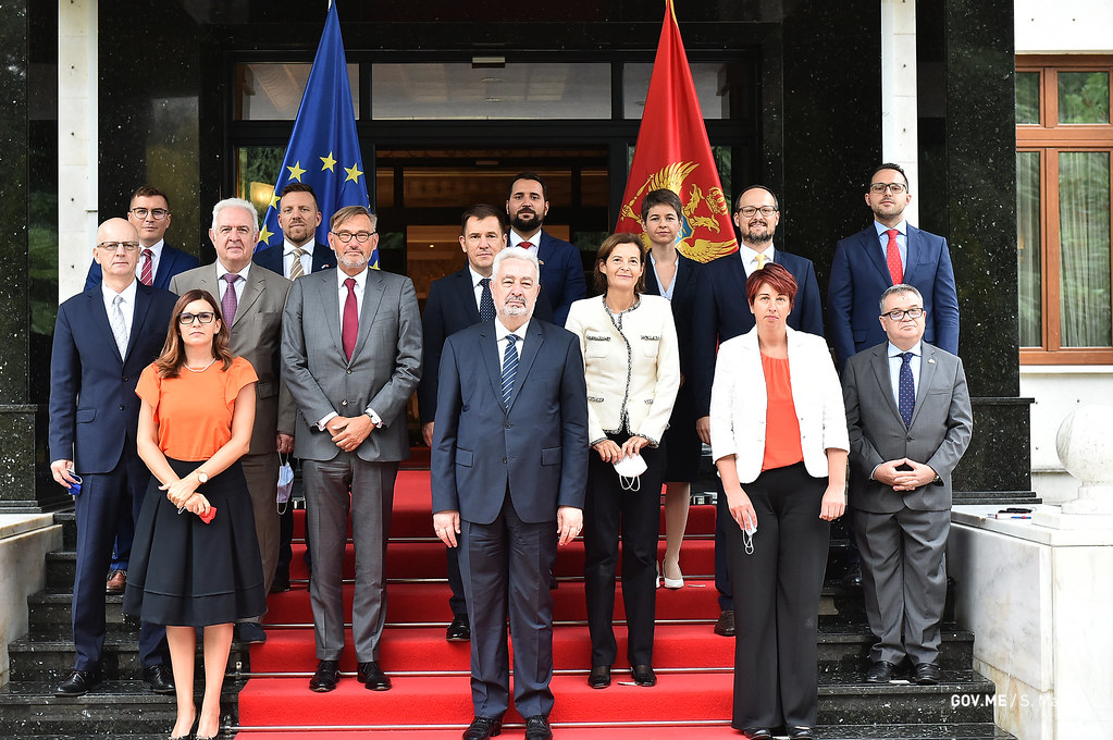 Krivokapić poručio ambasadorima: Raduje me što će Mitropolit Joanikije biti ustoličen bez prisustva naroda izvan manastira, svjesni smo da sa DPS-om moramo postići konsenzus kako bi ušli u EU!