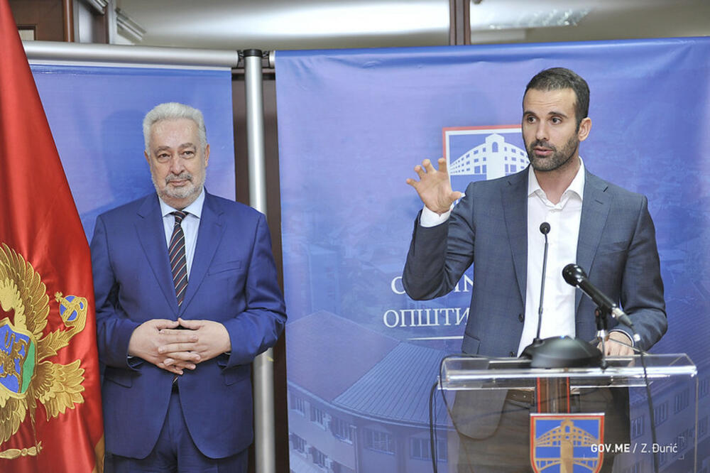 Spajić: Suficit u julu 43 miliona evra, iz MMF-a i Evropske komisije nas zovu i pitaju šta radimo mi ovamo!
