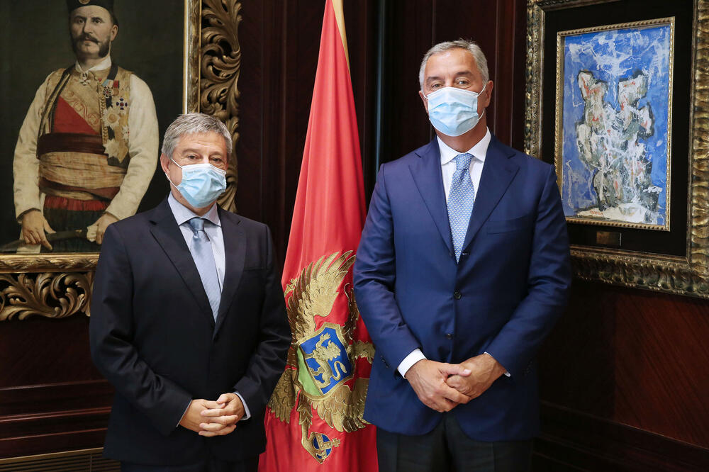 Milo primio u oproštajnu posjetu ambasadora lažne države: Crna Gora u potpunosti podržava ostvarivanje ciljeva i interesa tzv. Kosova!
