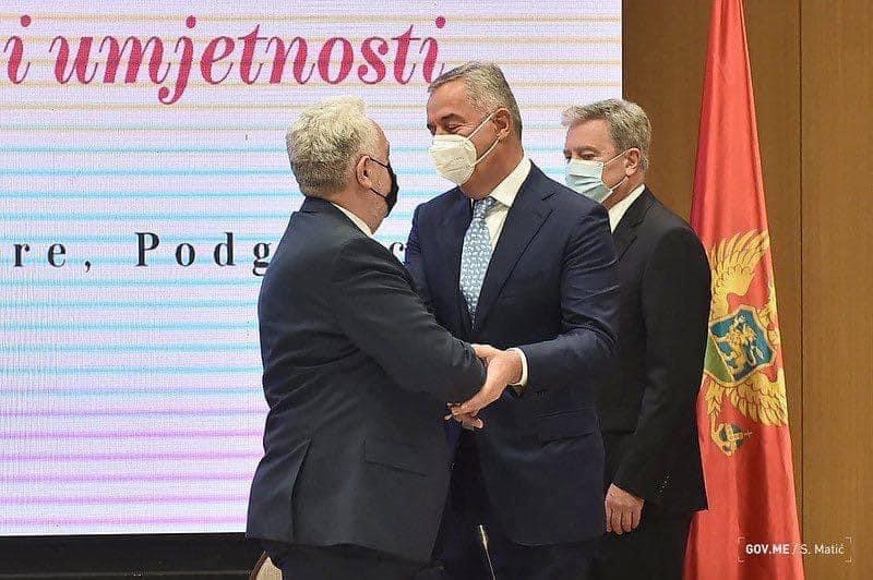 Još jedna izdaja naroda: Krivokapić na proslavu zove predstavnika lažne države Kosovo, protiv koje se borio Mitropolit Amfilohije! (FOTO)