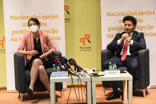 Ni nakon četiri mjeseca od otkrića stambenog zbrinjavanja: Niko ne odgovara za potrošenih 25 miliona evra na bahaćenje tužilaca, sudija i javnih funkcionera bivše vlasti!