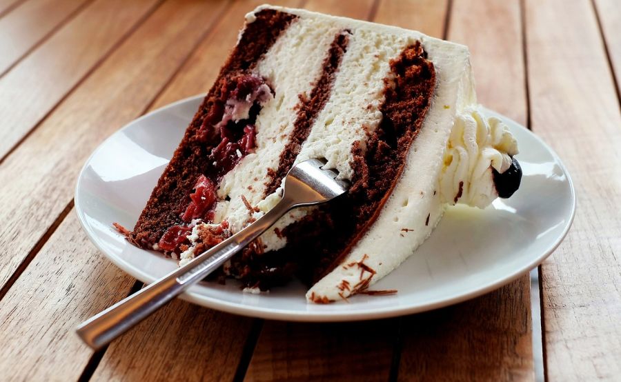 Sa svadbe Dijane i Čarlsa: Parče torte prodato za 2.000 evra