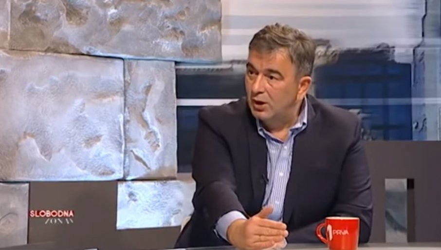 “Vijesti” brane Prvu banku: Za njih Medojević nije kompetentan da raskrinka Prvu familiju, a nijesu im smetali Radmila Vojvodić i Vuk Rajković kad su “kontrolisali” poslovanje braće Đukanović!