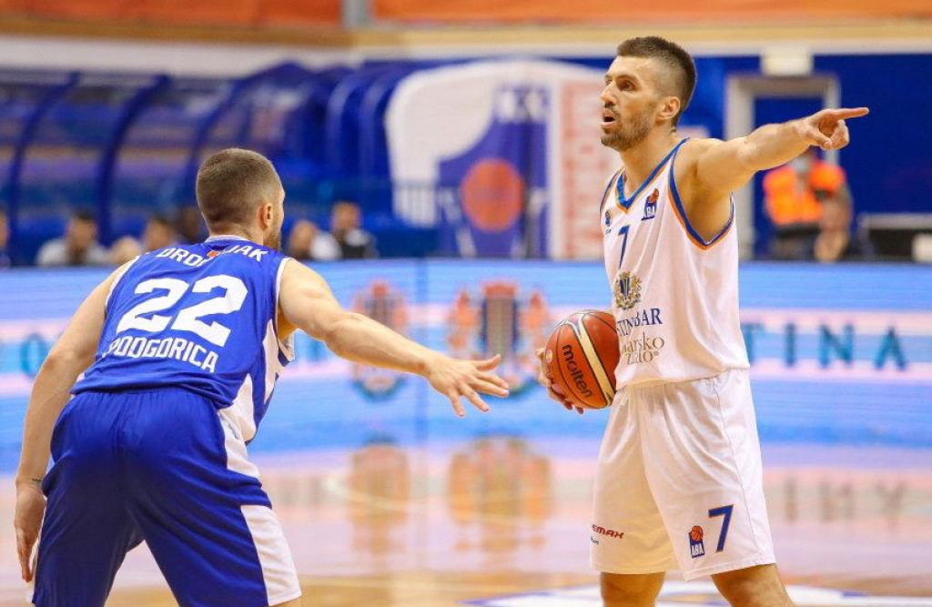 Gordić ostaje u Mornaru