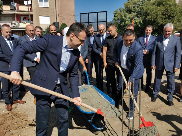 Petković: Postavljen kamen temeljac za gradnju novog Univerziteta u Prištini