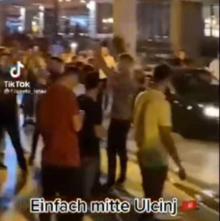 Policija ćuti i gleda: „Turisti“ sa Kosova* u Ulcinju pogrdno skandirali Srbima