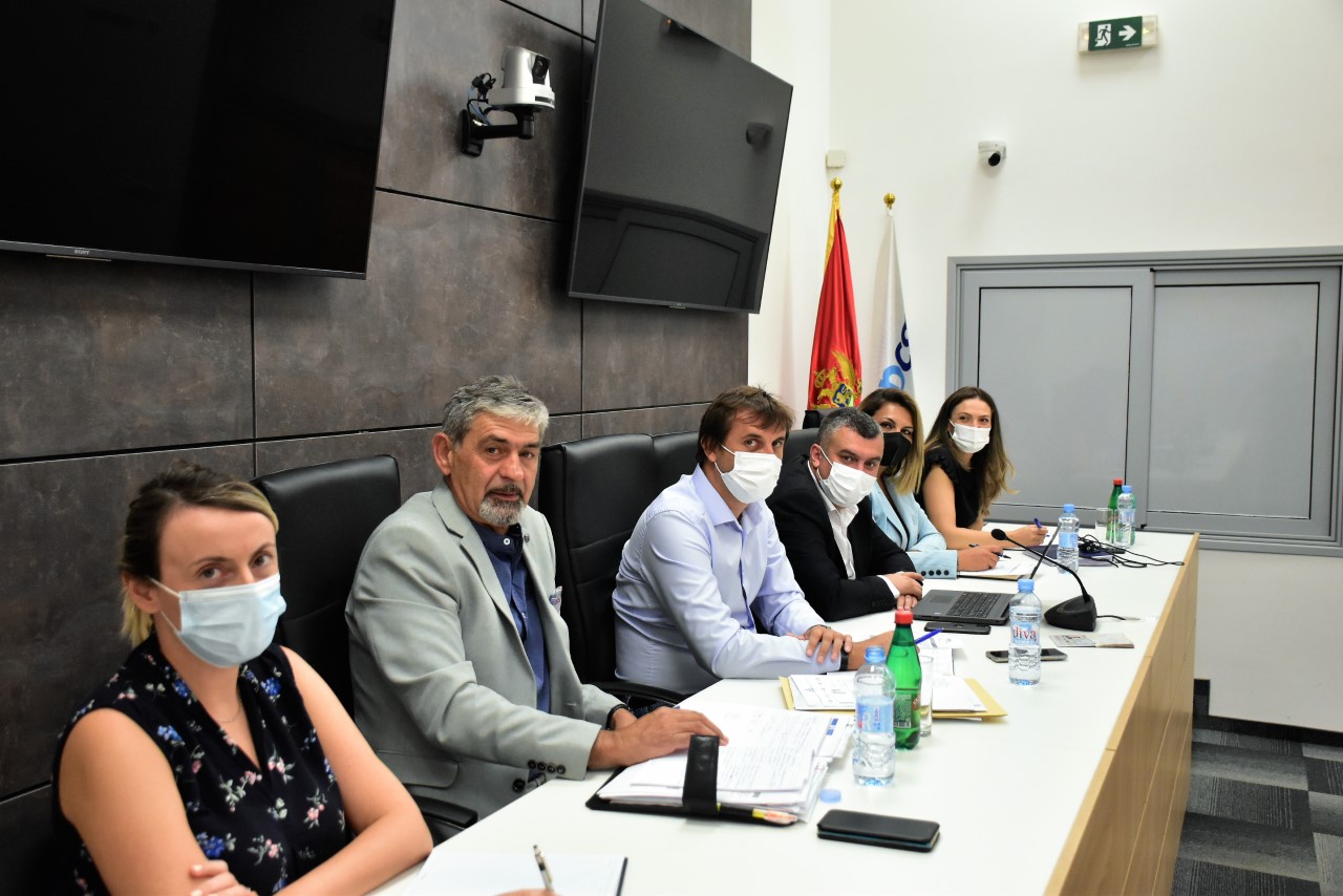 Pristiglo osam ponuda za finansiranje projekata „Solari 3000+“ i „Solari 500+“