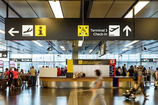 Evakuacija aerodroma u glavnom gradu Austrije, avion iz Podgorice za Beč poletio u podne