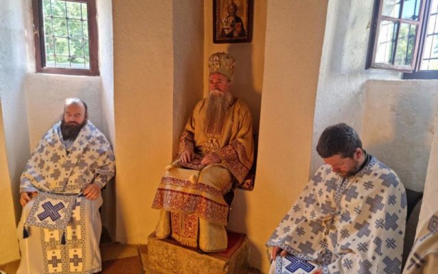 O. Gojko Perović: Ćirilicu slavimo zato što nema stvari koju su nam preci ostavili vrijedne poštovanja a da nije napisana na tom pismu