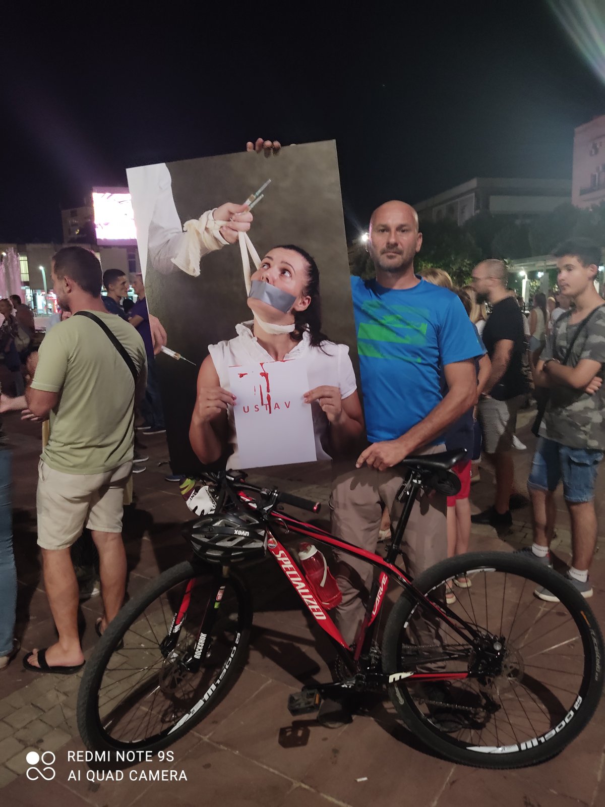 Sinoć na Trgu Nezavisnosti održan protest pod nazivom „Za slobodu izbora“