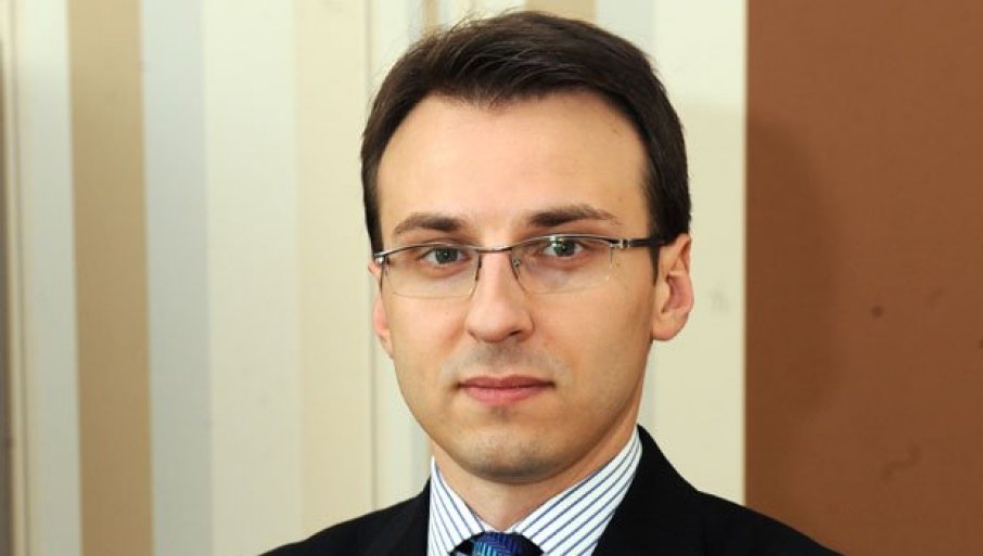 Petković Kurtiju: Spremnost na dijalog se ne pokazuje dugim cijevima, snajperima i oklopnim vozilima!