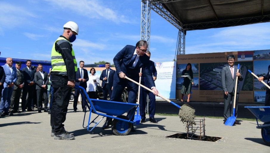 Položen kamen temeljac za fabriku Sinopharm vakcine; Vučić: Ovo su stvari koje ostaju, za ovo radite i živite