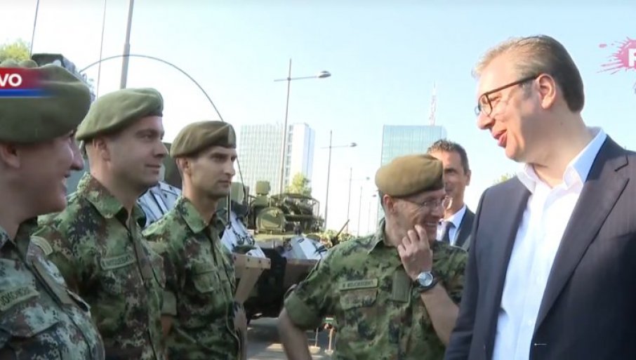 Vučić na prikazu naoružanja i vojne opreme