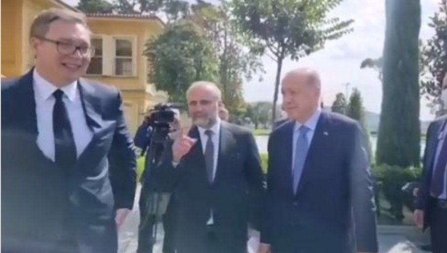 Erdogan ukazao posebnu čast Vučiću: Van svih protokola ispratio srpskog predsjednika (VIDEO)