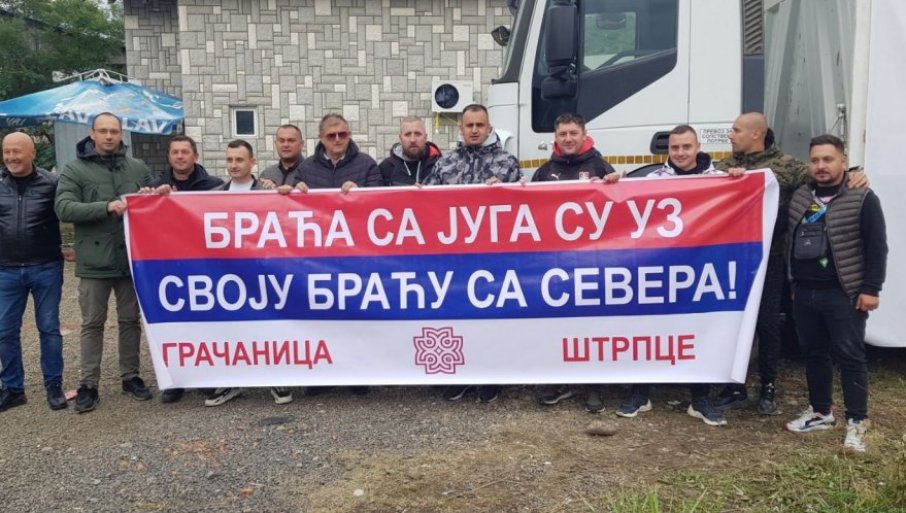 Srbi iz Gračanice i Štrpca stigli na Jarinje:  Velika podrška našem narodu na blokadama (FOTO)
