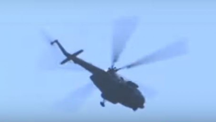 Srpski „Orlovi“ patroliraju iznad Jarinja: Građani aplauzima pozdravljaju avione (VIDEO)