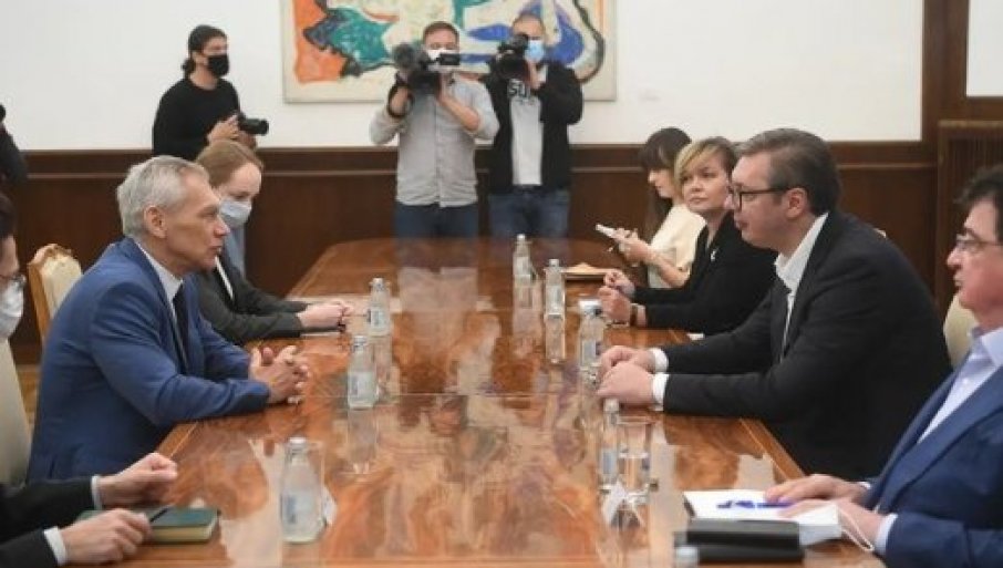Sastanak Vučića i Harčenka: Predsjednik razgovarao sa ruskim ambasadorom