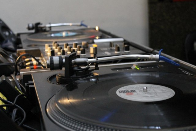 Apple Music preko Shazama plaća DJ-eve