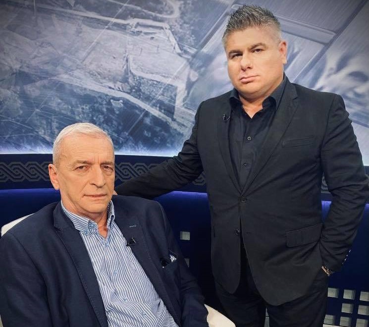 Dobitnik Trinaestojulske i Njegoševe nagrade Milorad Popović sa ustašom Bujanecom oplakuje krah na Belvederu!