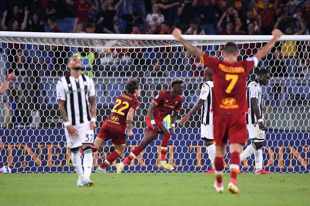 Roma jedva savladala Udineze i ostala bez Pelegrinija za gradski derbi