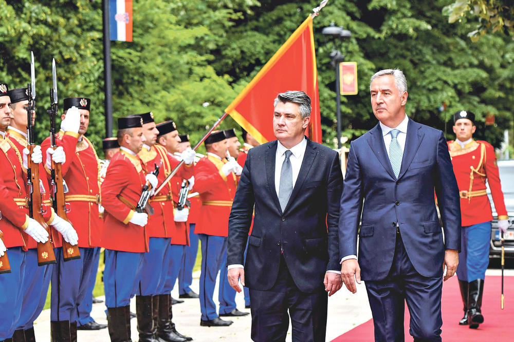 Đukanovićeva poslednja politička slamka: Milo igra na Hrvatsku, Vijesti i URU protiv SPC i Srbije!