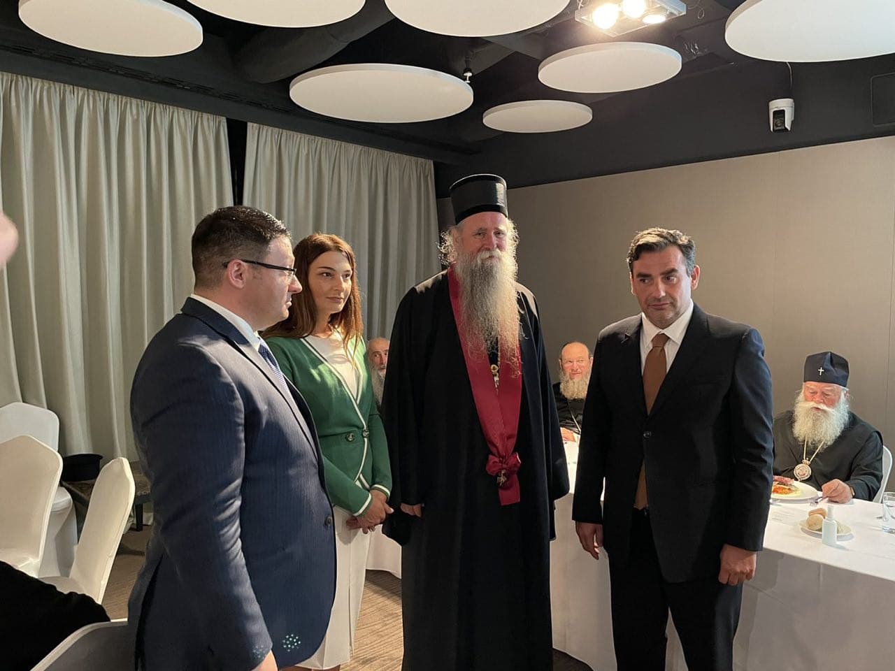 Najveće kraljevsko odlikovanje za Mitropolita Joanikija: Princ Davit od Gruzije uručio mu orden