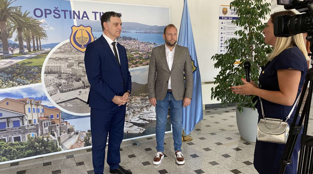 Komnenović ugostio direktora Aerodroma Srbije: Air Serbia, tokom ljeta, Tivtu dovela preko 5.000 putnika