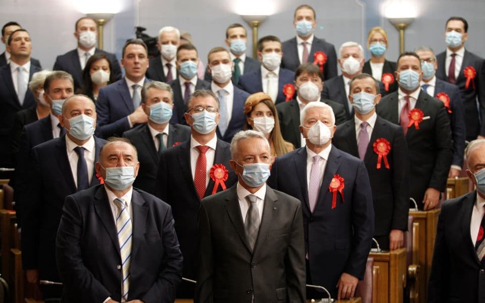 Skandalozan zahtjev Poslaničkog kluba DPS-a: Traže od Bečića da se svi poslanici i ministri testiraju na drogu!
