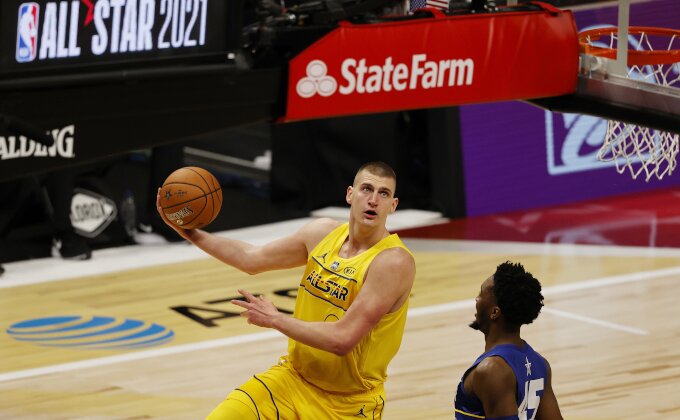 Zubac o Jokiću: On je jedan od najtežih za čuvanje