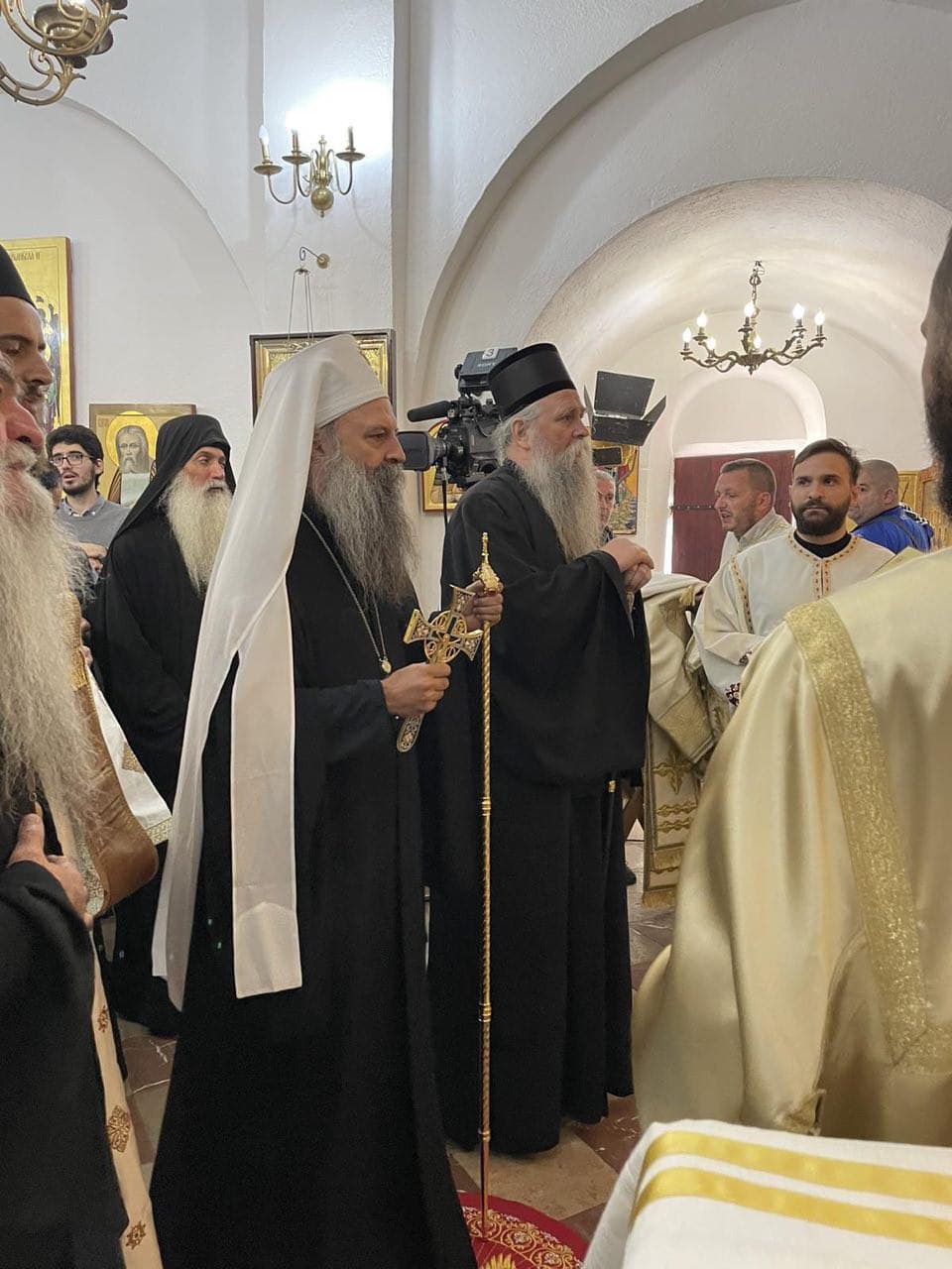 Vučević i Mirotić pozdravili ustoličenje mitropolita Joanikija: Dostojan da bude bedem i tvrđava pravoslavlja!