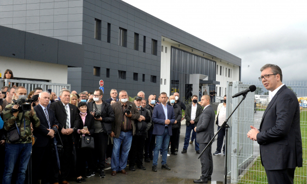 Vučić: Samo teškim radom Srbija može da ide naprijed