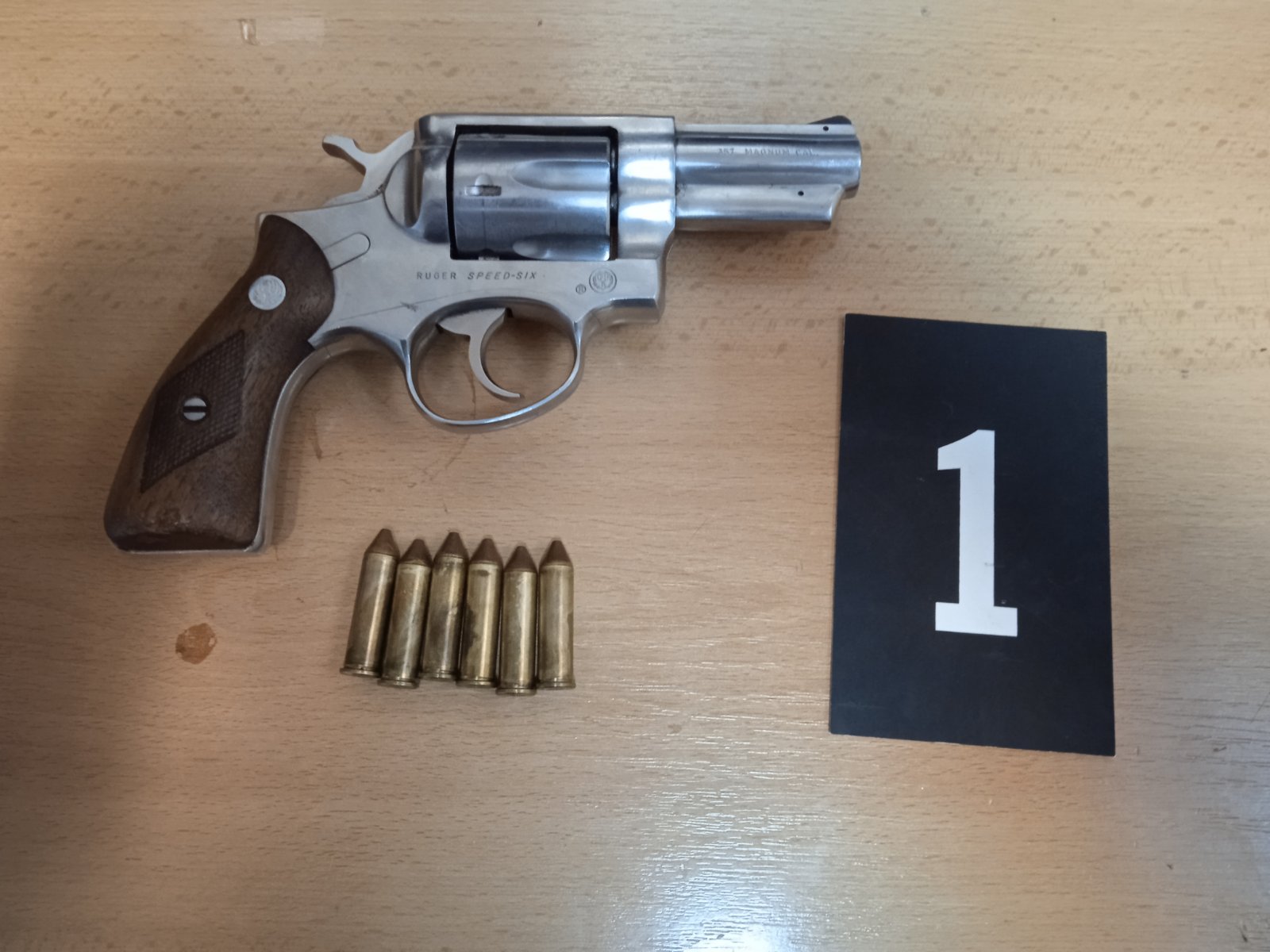 Uhapšena osoba kod koje je pronađen revolver