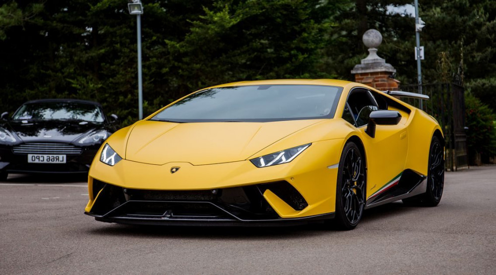 Zbog brze vožnje vlasniku oduzet Lamborghini samo nekoliko sati nakon kupovine