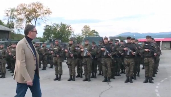 Vučić obišao jedinicu Žandarmerije u Kraljevu: Junaci srpski, hvala što ste uvijek bili tu za našu zemlju!