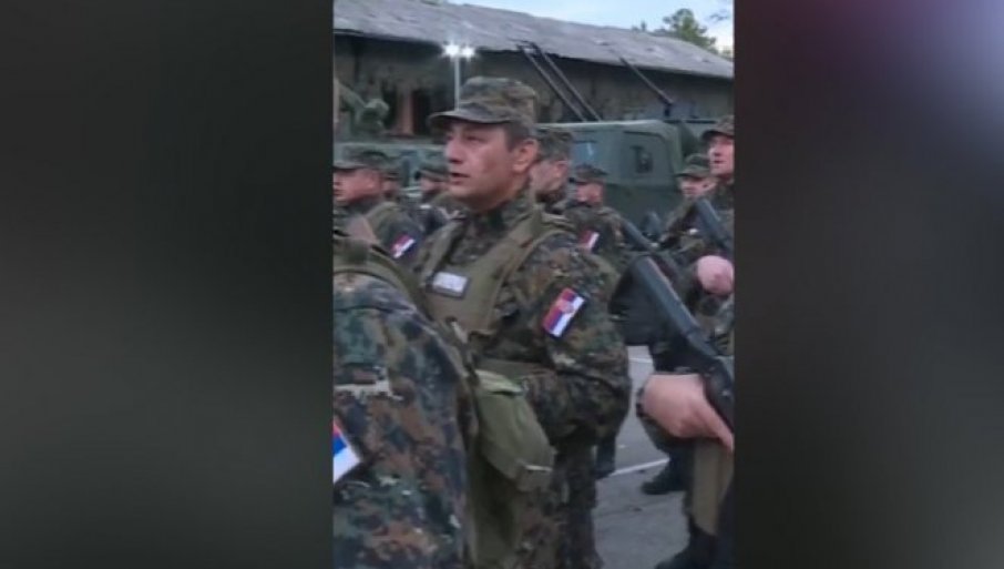 Žandarmerija u Kraljevu pjeva himnu kosovskih junaka: „Odlazimo na Kosovo ravno“ (VIDEO)