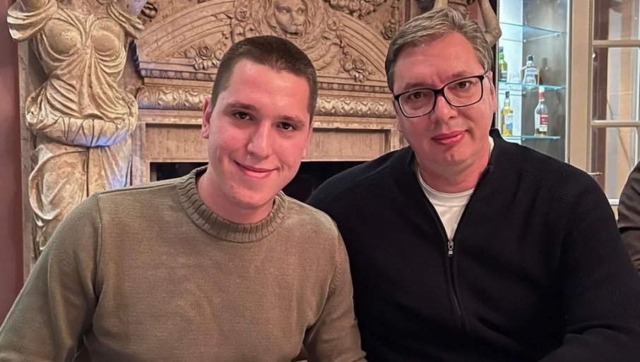 Vučić o natpisima u opozicionim medijima protiv njega i njegove djece: Napadaju mi porodicu kako bi me rušili