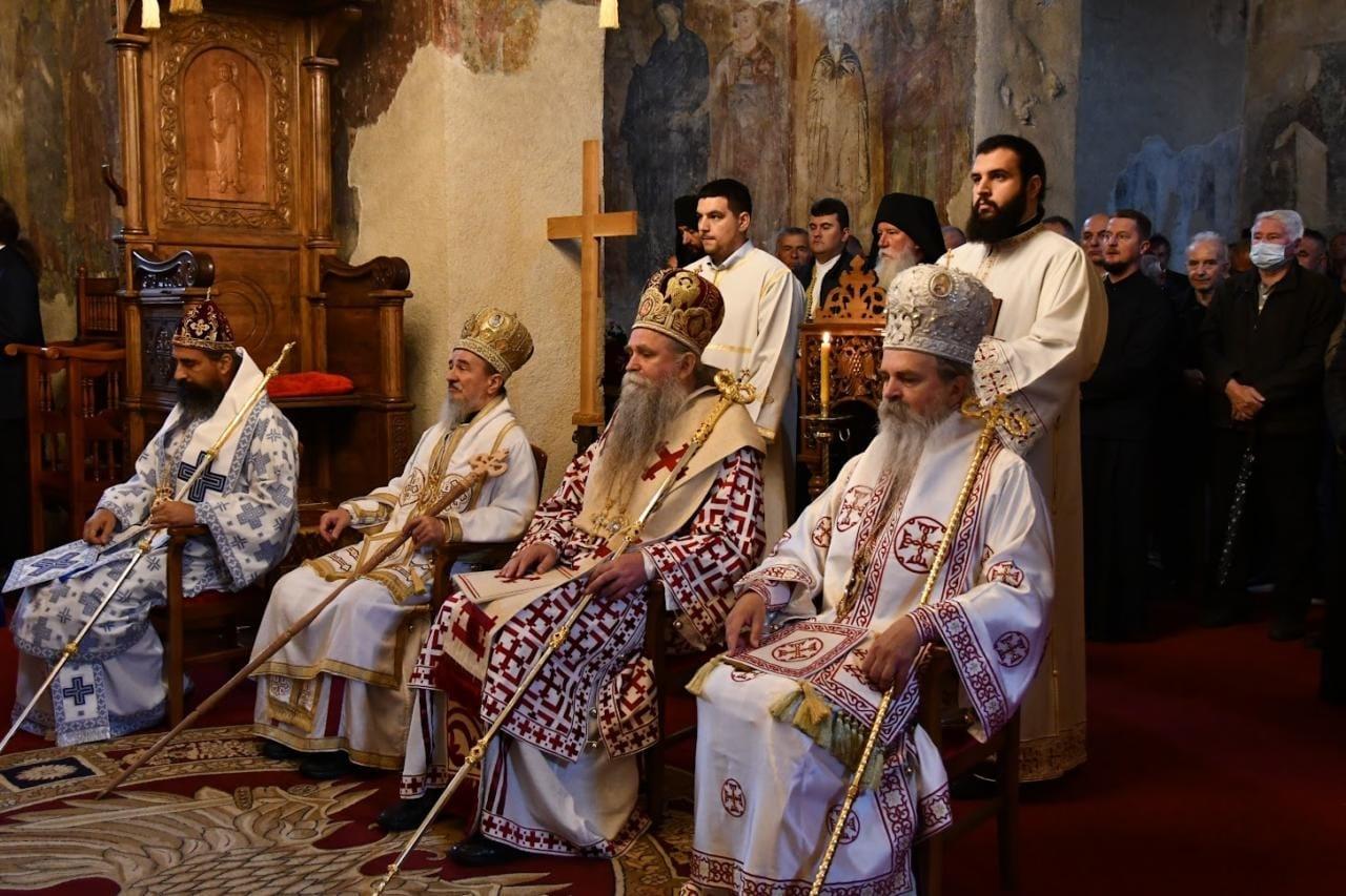 Mitropolit Joanikije iz Mileševe: Kosovo i Metohija su živi dokle god naš raspeti narod obilazi svetinje!