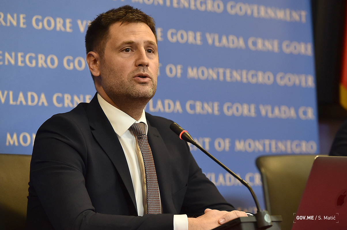 Nova vlast ima svoju Vericu Maraš: Plata direktora TO Montenegra 4.400, u slučaju raskida ugovora dobija više od 100.000 evra