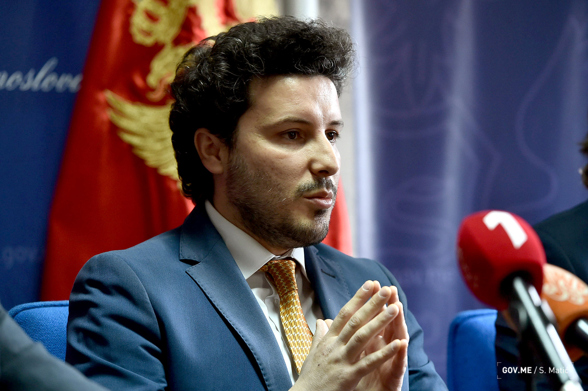 Abazović: Čvrsto stojimo uz naše žene, majke, sestre, moramo ih zaštititi