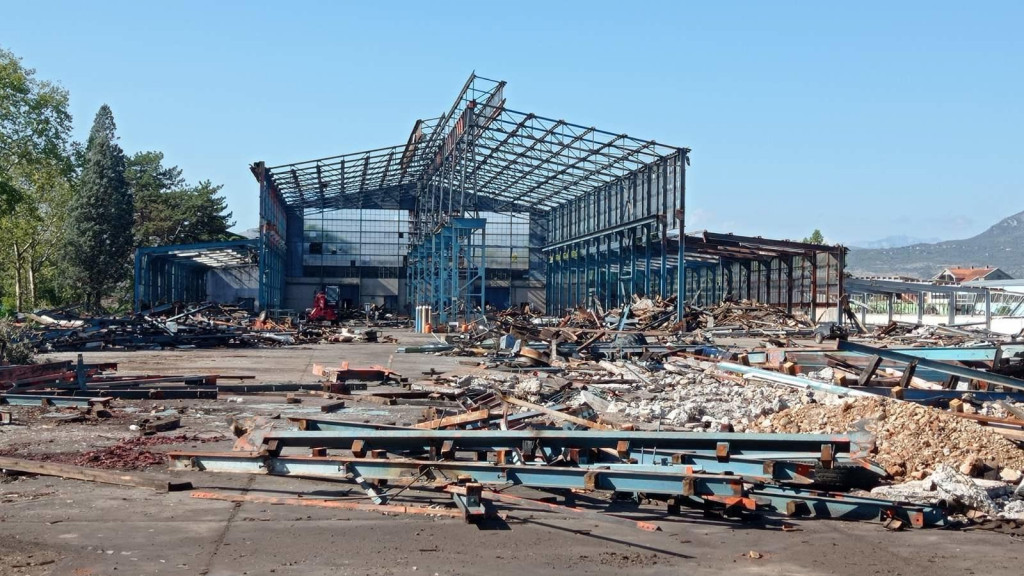 Umjesto  „Radoje Dakića“: Na prostoru bivše fabrike se gradi Dom zdravlja