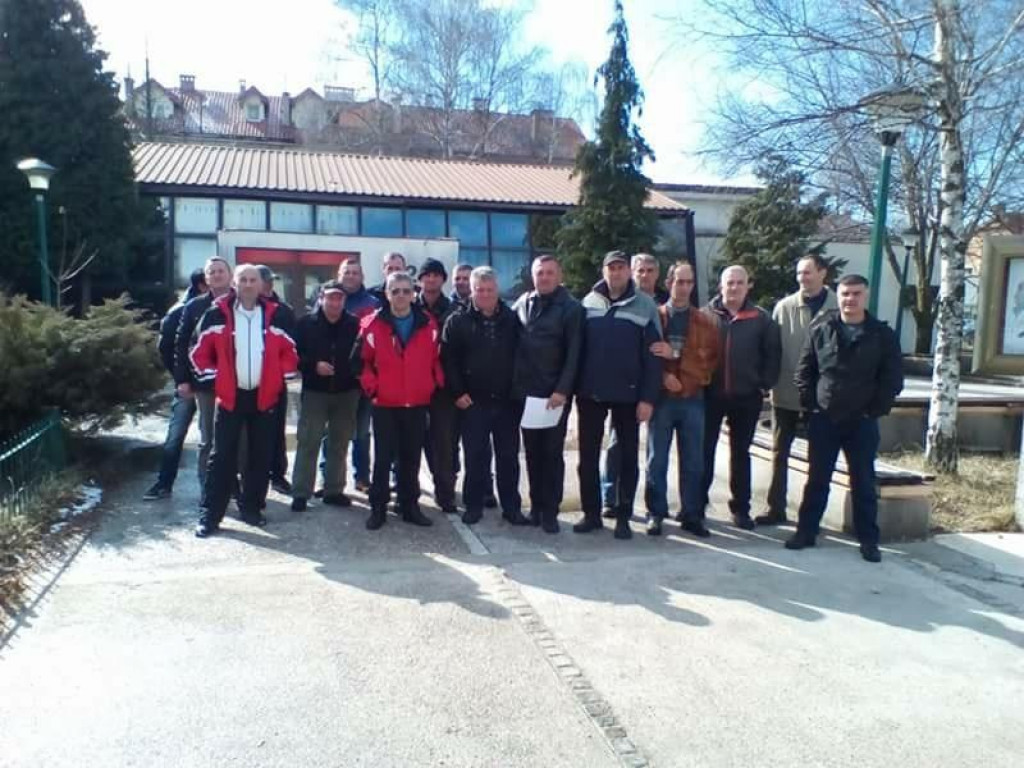 Penzionisani radnici „Toščelika“ traže isplatu otpremnina, zakazali protest za petak